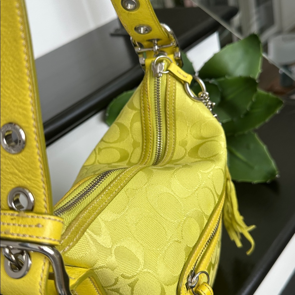 Coach Yellow Green Signature Shoulder Bag - Picture 6 of 16